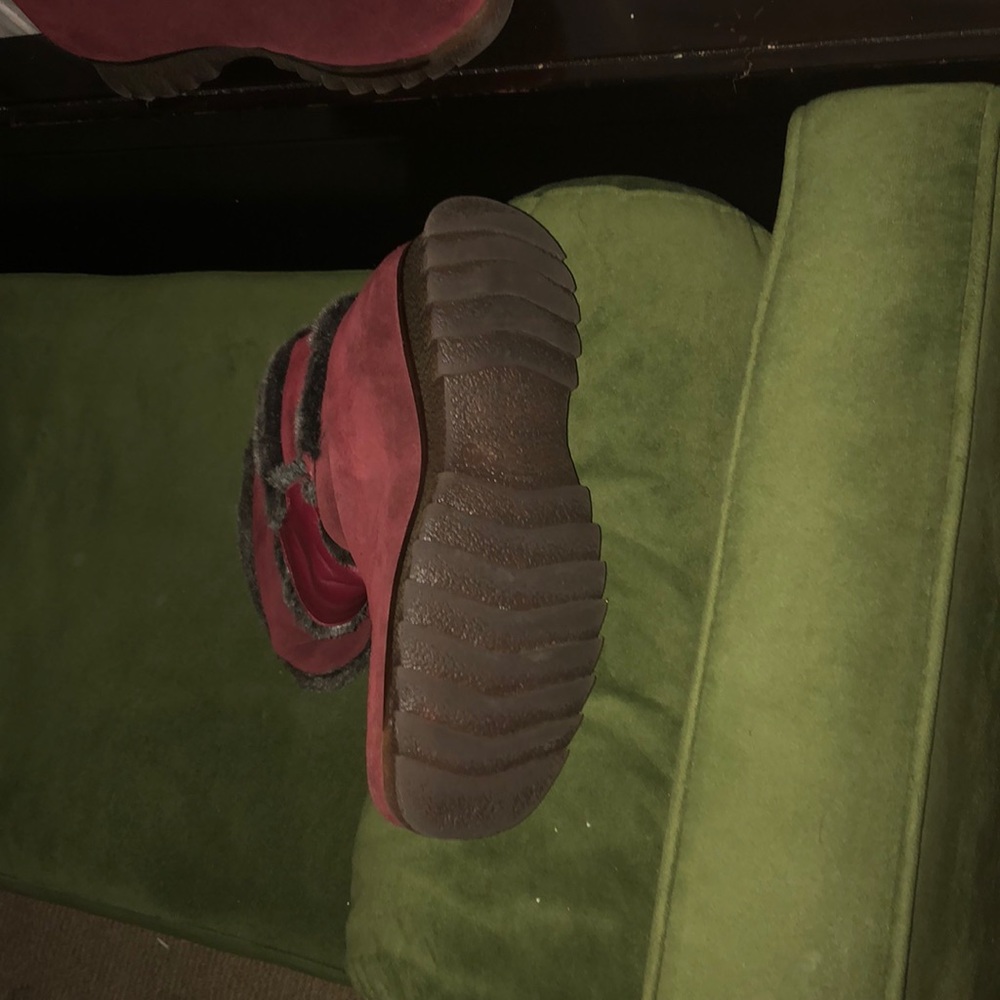 Boots - Picture 2 of 2